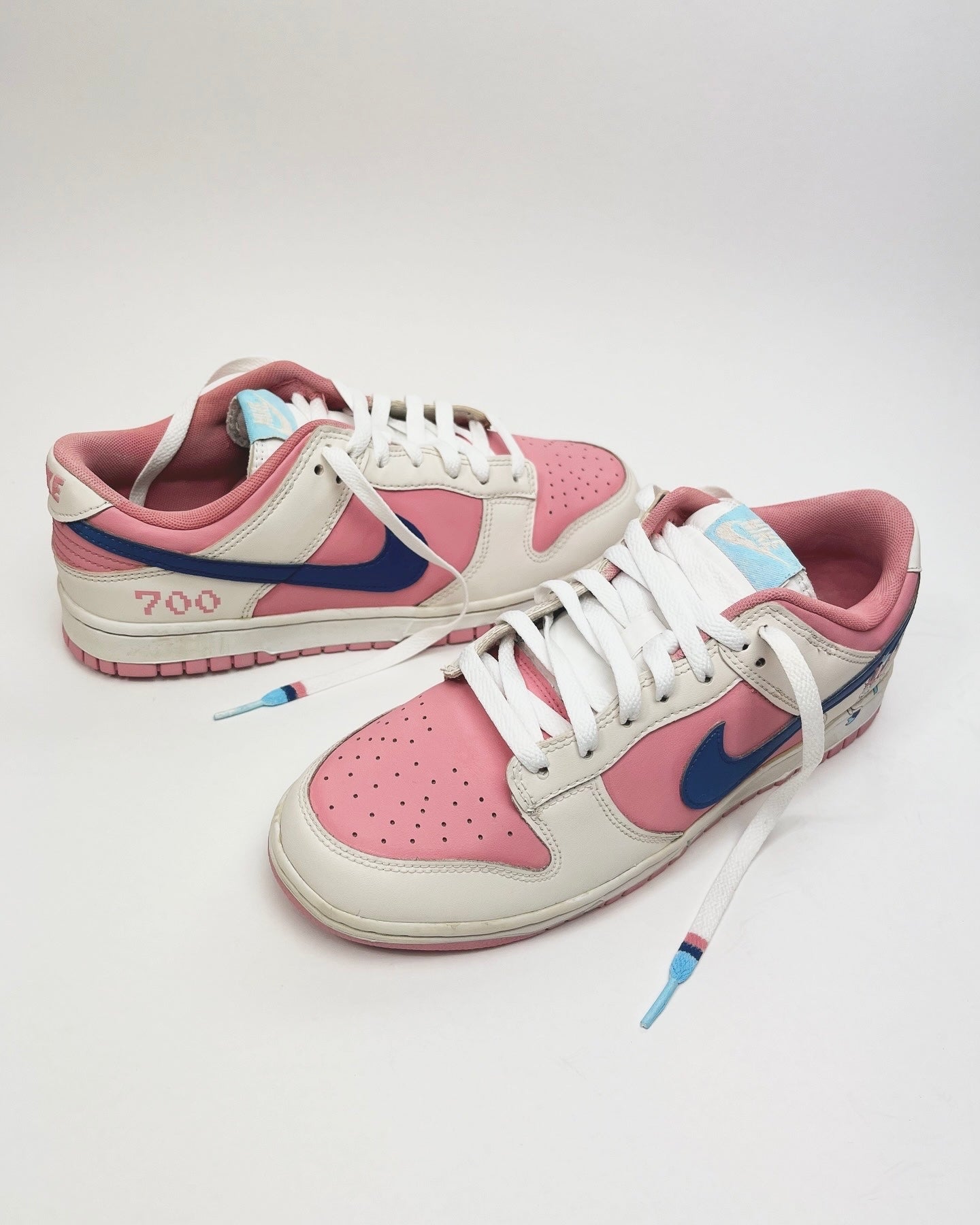 "SYLVEON" NIKE DUNK